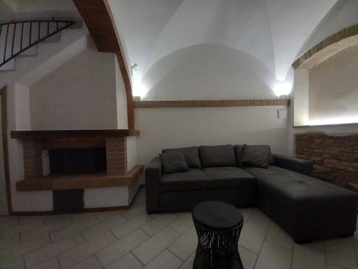 Numero 10 Volterra Luaran gambar