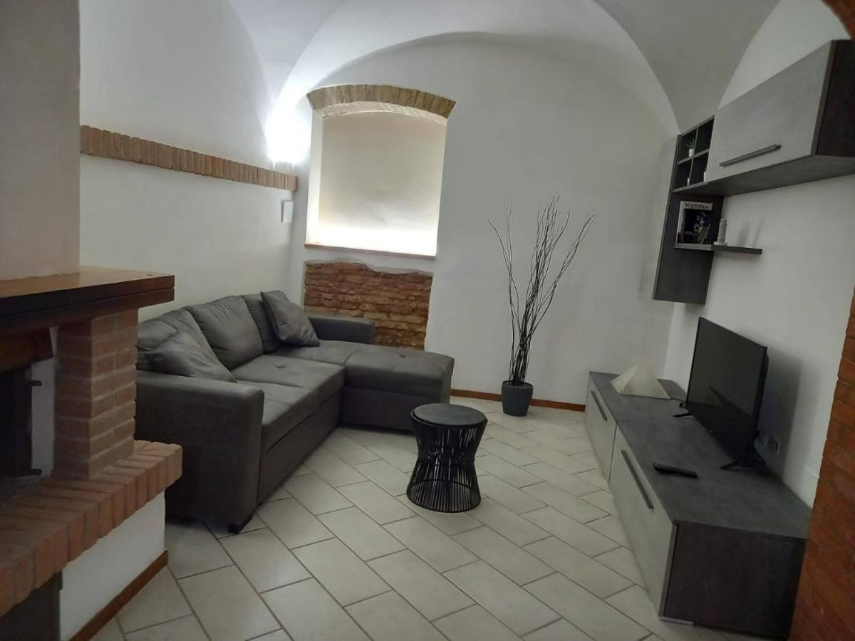 Numero 10 Volterra Luaran gambar