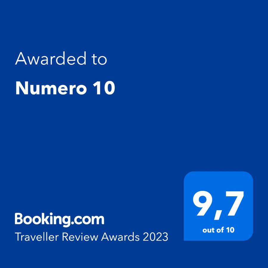 Numero 10 Volterra Luaran gambar